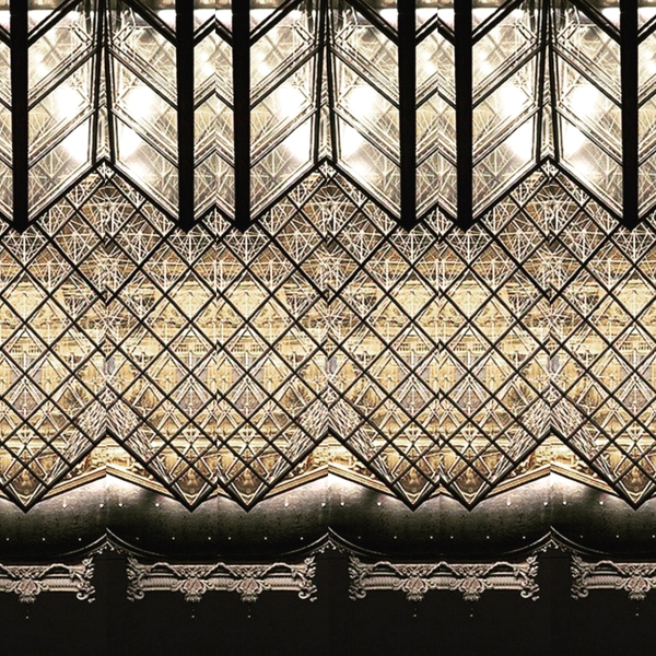 Pyramide de Louvre